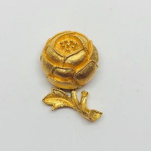Vintage Small Gold Crown Trifari Flower Pin Brooch